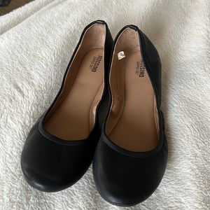 Mossimo Black Flats